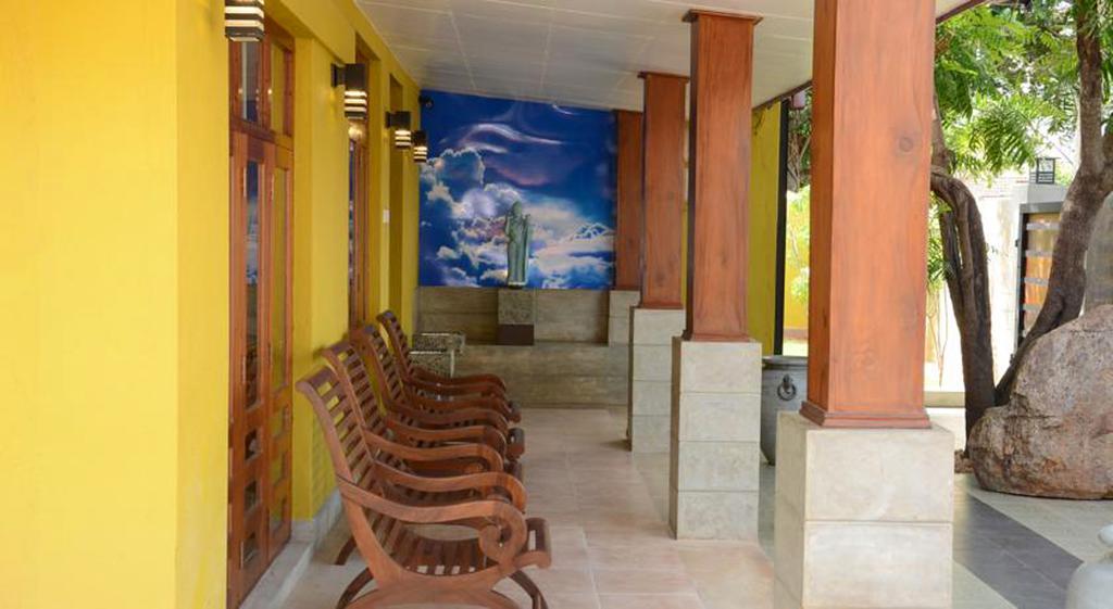 Inlak Garden Hotel Negombo Exteriör bild