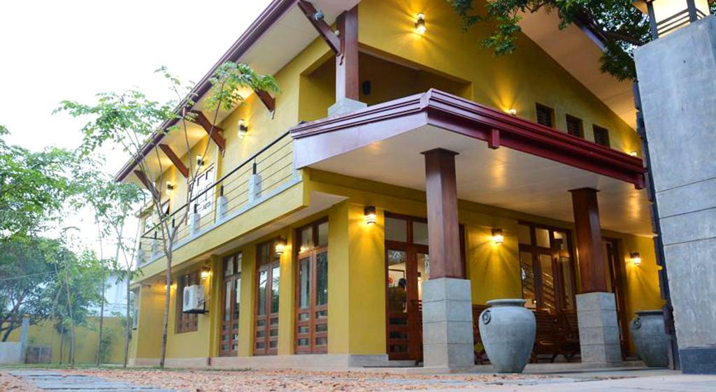 Inlak Garden Hotel Negombo Exteriör bild