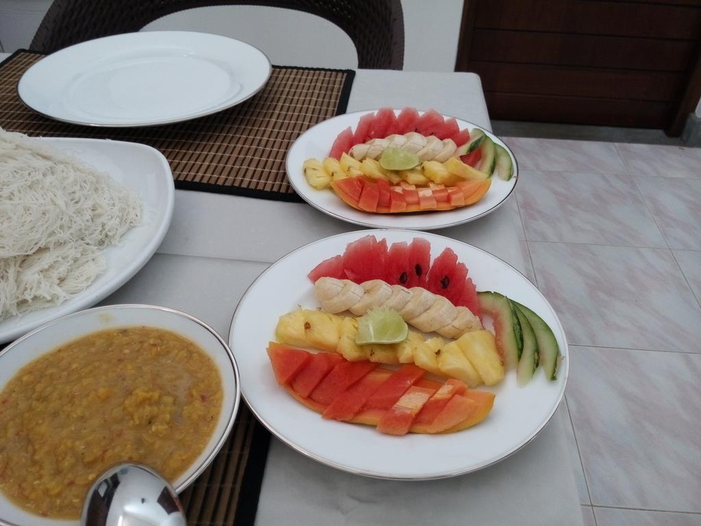 Inlak Garden Hotel Negombo Exteriör bild