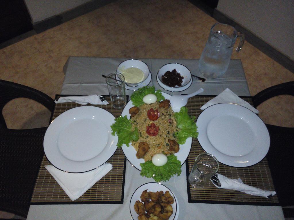 Inlak Garden Hotel Negombo Exteriör bild