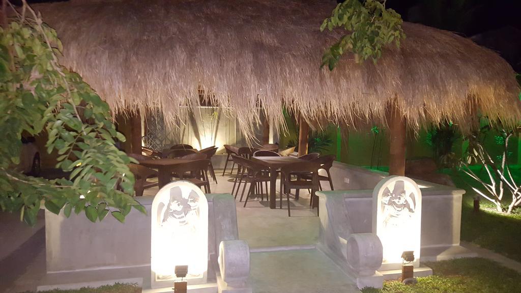 Inlak Garden Hotel Negombo Exteriör bild