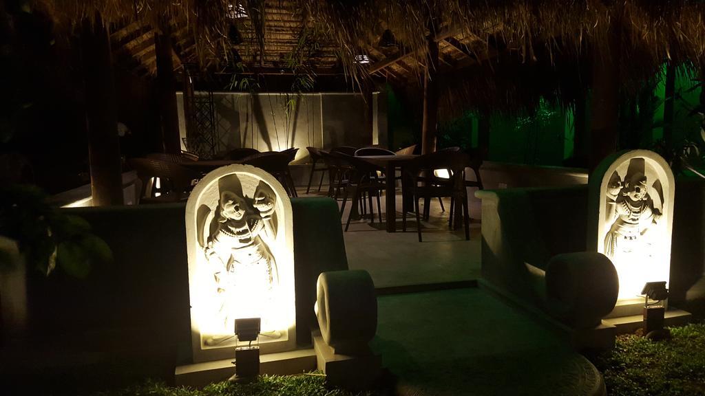 Inlak Garden Hotel Negombo Exteriör bild